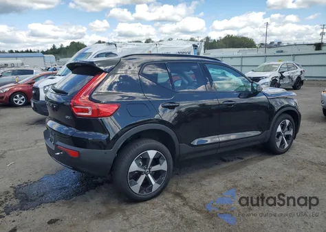 2025 Volvo Xc40 Plus z USA, uszkodzony, nr VIN YV4L12UCXS2606193